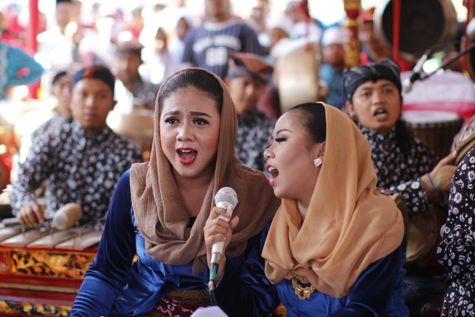 Lagu Indonesia Nggak Cuma Viral di TikTok, tapi Kuasai Chart Global 2026? Nama Nadhif Basalamah Mencuat